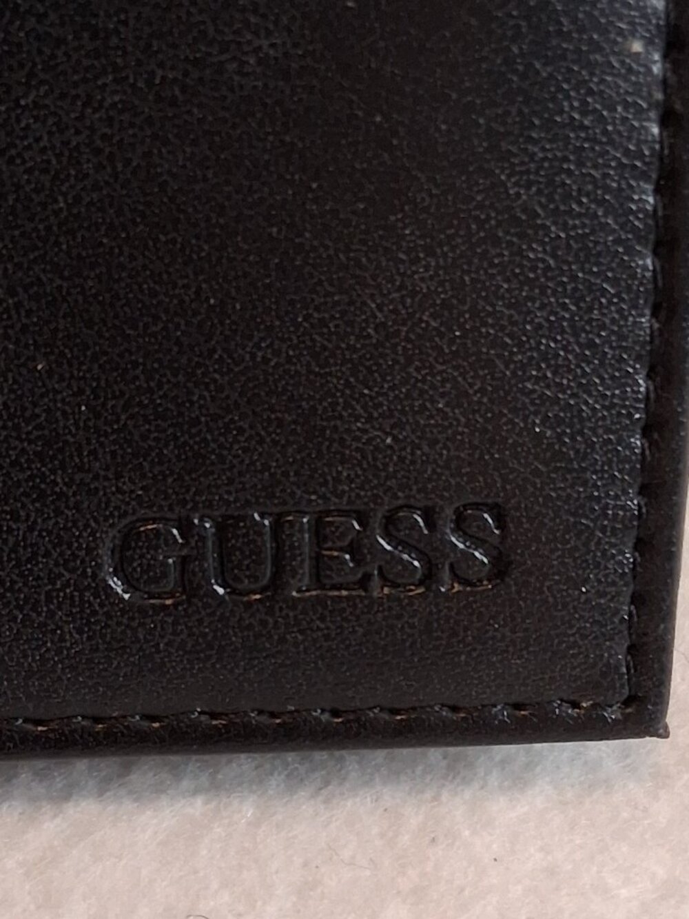 GUESS Men’s Black Saffiano Passcase Bifold Wallet Red Stitching Accent - Picture 2 of 10